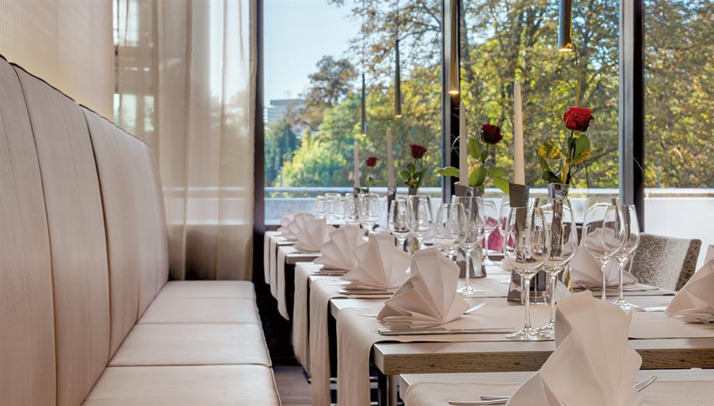 Plaza Premium Parkhotel Neu-Ulm Restaurant photo